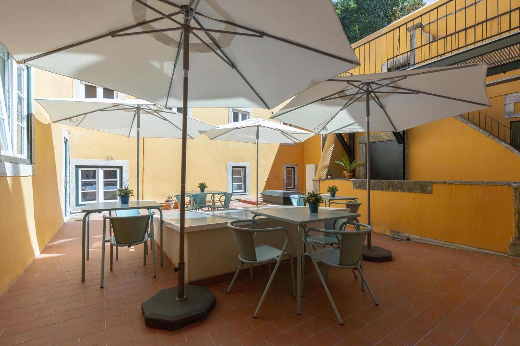 Metropolitan Living Lisbon - Janelas Verdes Exterior photo