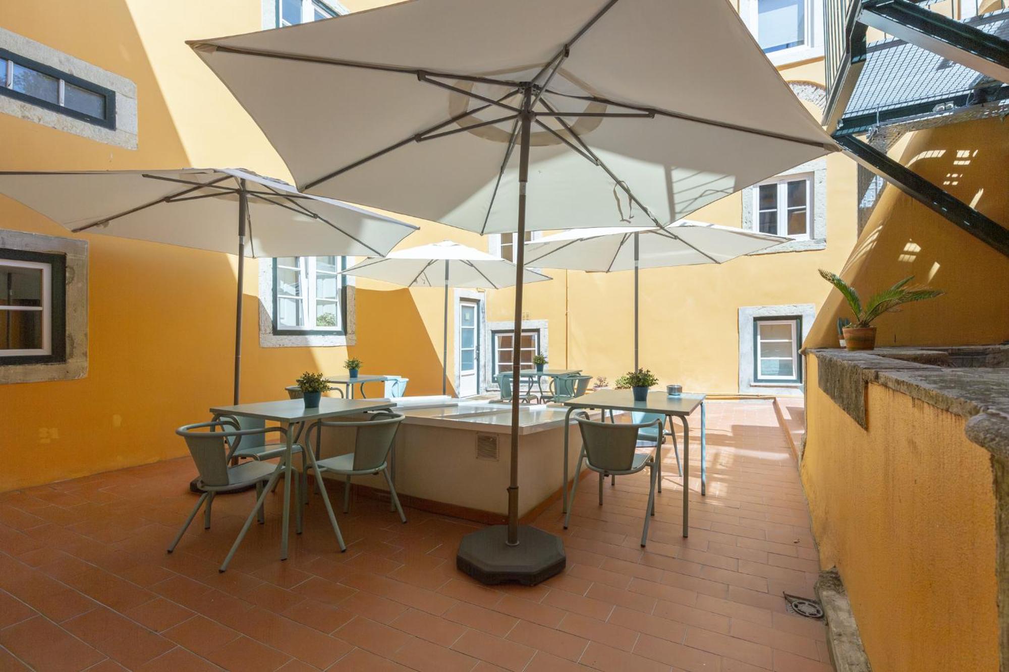 Metropolitan Living Lisbon - Janelas Verdes Exterior photo