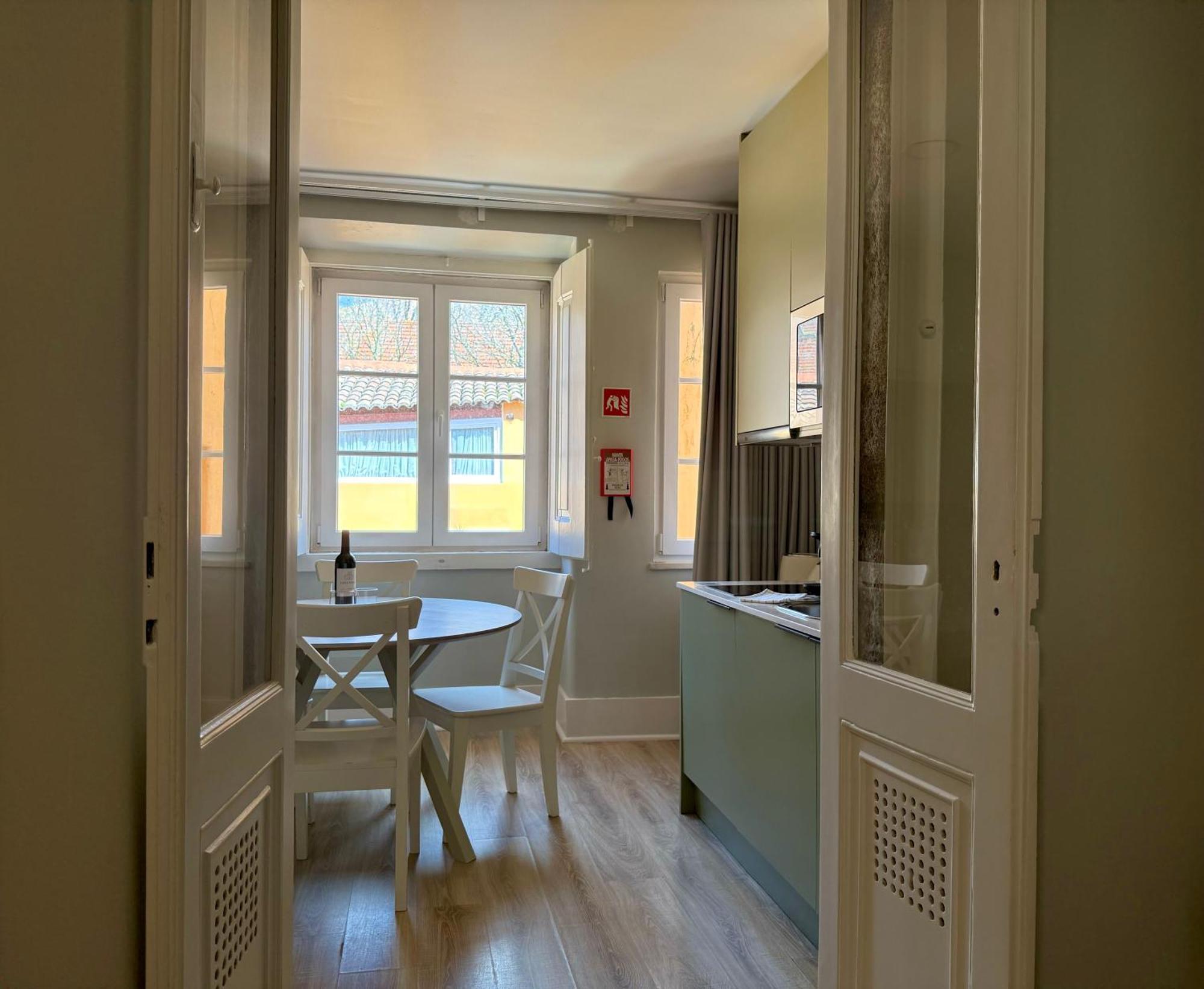 Metropolitan Living Lisbon - Janelas Verdes Exterior photo